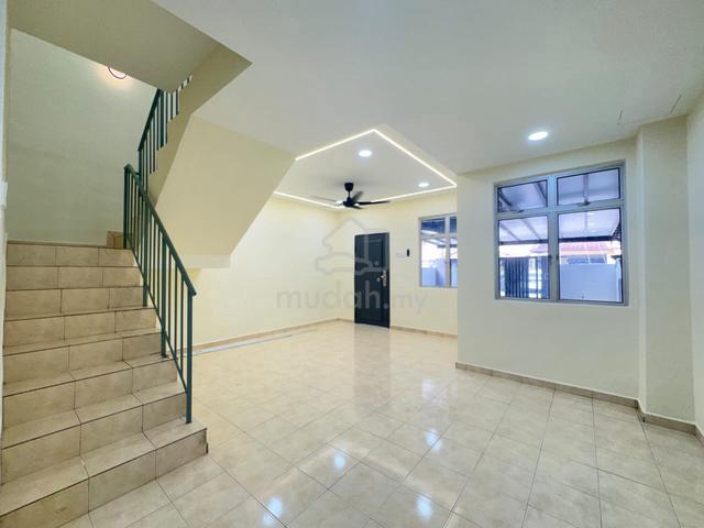 2-Storey Low Medium Cost@ for Sale/ Gelang Patah/ Freehold/ Renovation 1