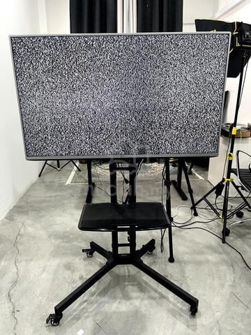 LG LED TV 49-Inch - photo 2 of 6