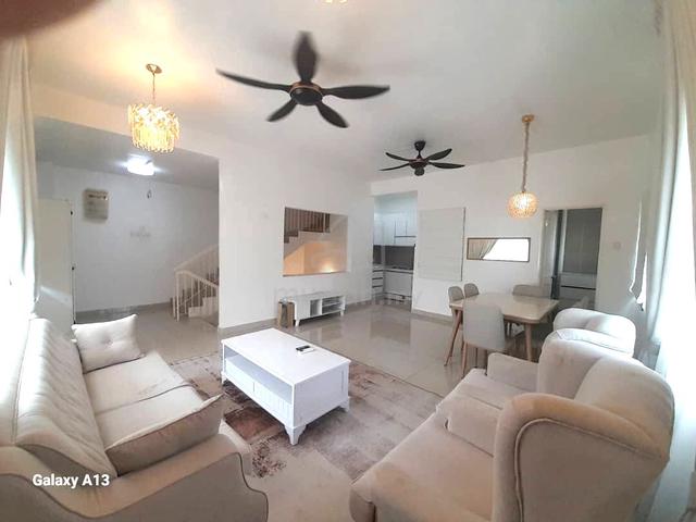 FULLY FURNISHED Endlot Upper Townhouse Bandar Saujana Putra Selangor 1