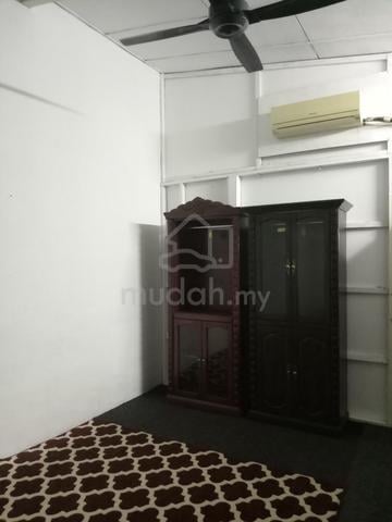 Bilik untuk disewakan 1