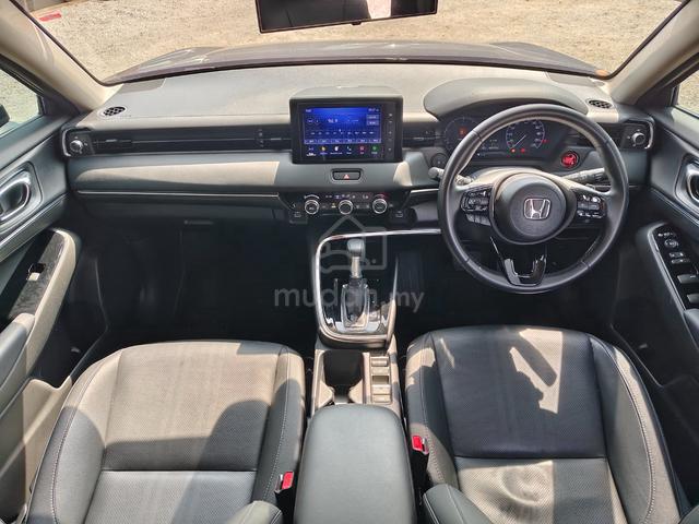 2024 Honda HR-V 1.5 V Spec Turbo 1Owner Like New - 3