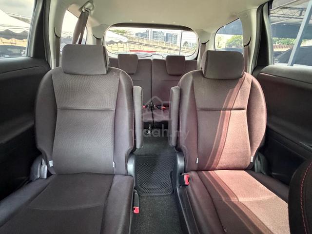 2015 Toyota WISH 1.8L X - 4