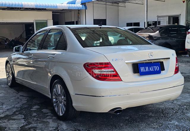2011 Mercedes Benz C200 CGI Tip Top Condition - 3