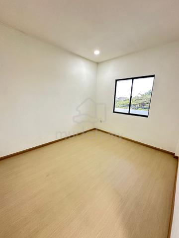 Flat Taman Perling 3