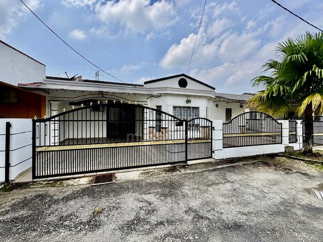 SEMI D BESAR 50X55 FACING OPEN DEPAN SURAU Panchor Jaya Paroi Seremban 1