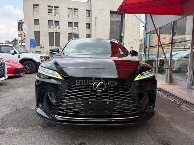 2023 Lexus RX350 L Black + Black Leather Interior - 4