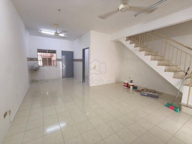 Setia Indah 11 Setia Alam with 4 aircond,1 water heater Fully extended 1