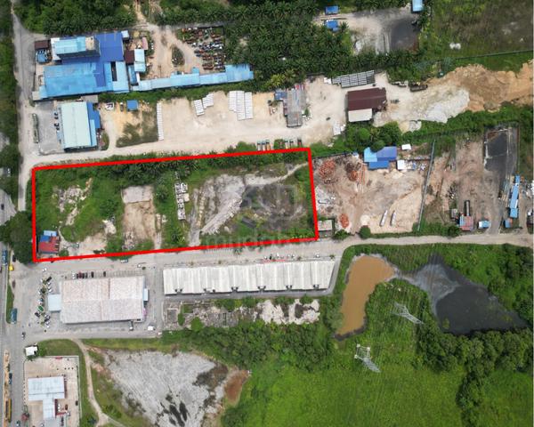 Gambang 1st lot Flat Land From Main Road 1