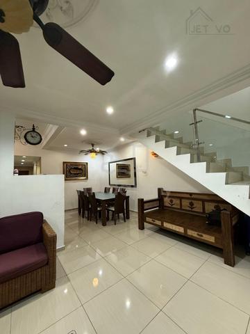 Klang Bandar Botanic (Jejawi) Fully Furnished Double Storey For Rent 1