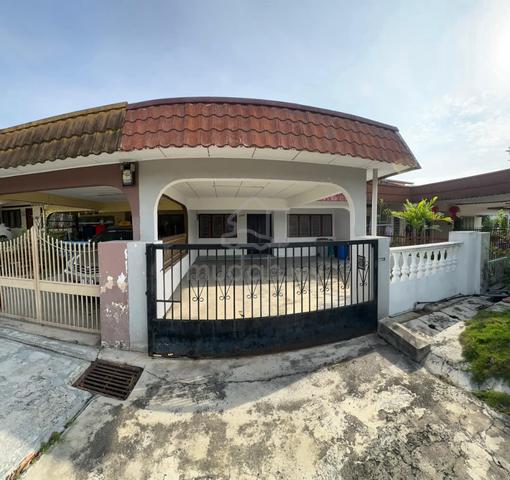 (Non bumi) Teres setingkat Ayer keroh Height Melaka 1