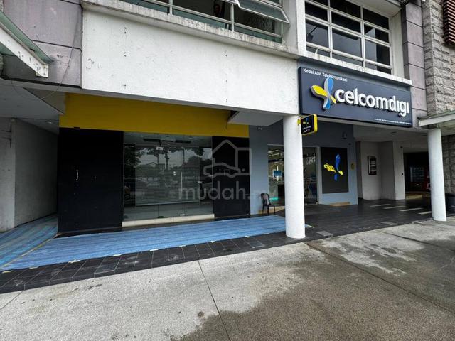 {FACING MAIN ROAD} Ground Floor LAMAN SERI BUSINESS PARK Seksyen 13 1