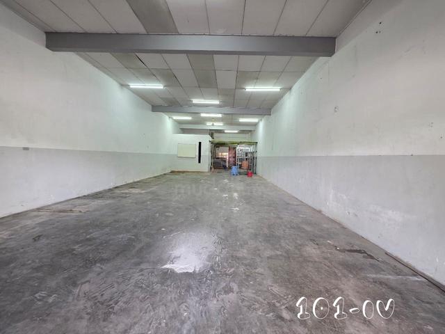 [Facing Open] Bandar Putera jalan Kebun single sty shoplot 20*70sqft 1