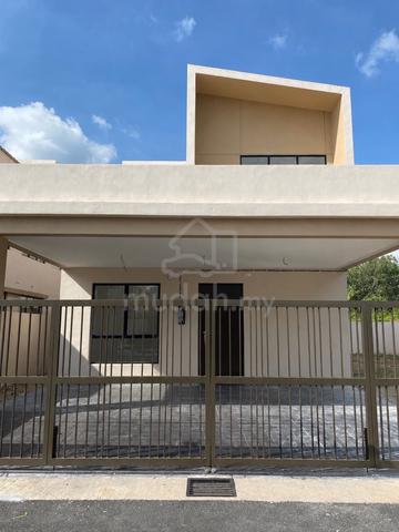La Casa Zero Lot Bungalow Corner Unit Phase 8 For Sale 1