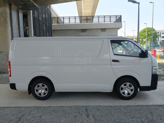 2017 Toyota HIACE 2.5 (M) Panel Van - 4