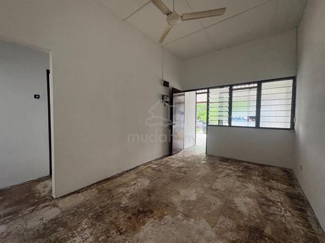 1 Storey Endlot Taman Sri Serdang Selangor Near UPM ( Non Bumi Lot ) 1