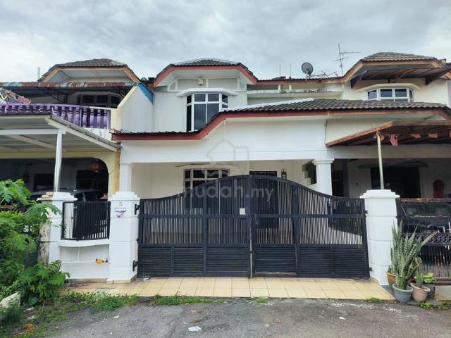 Double Storey for Sale @ Taman Universiti 1