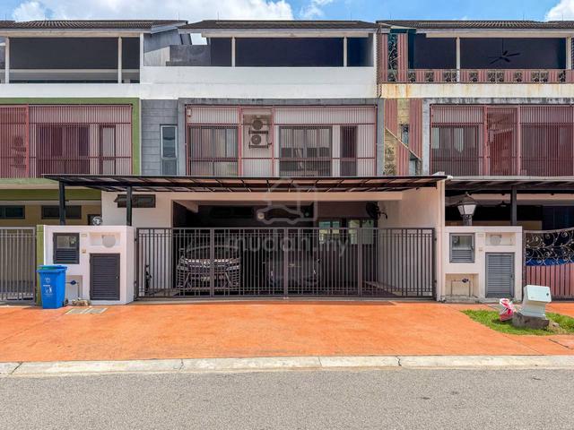 BERBALOI!!! 3-Storey Superlink House at Thistle Grove, Denai Alam 1