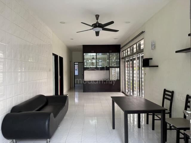 Senai Corner Single Storey House 20ft extra land Near Airport kulai 1