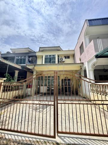 Double Storey Terrace House @ Pulai Utama (Tidak Menghadap Rumah Lain) 1
