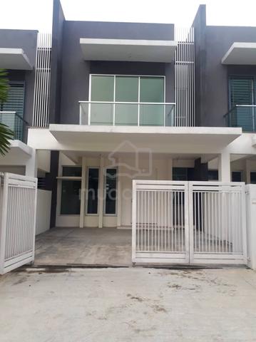 2 Storey Paragon 150 Taman Equine Seri Kembangan 1