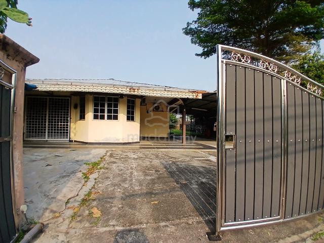 Rumah semi D utk keluarga 1