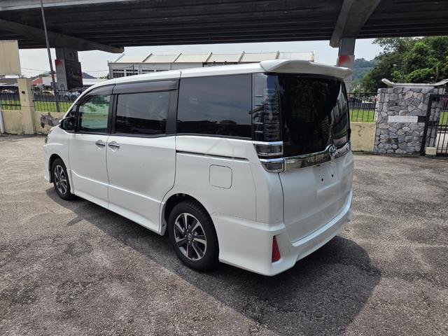 2021 Toyota Voxy 2.0 ZS Kirameki III Roof Monitor - 3