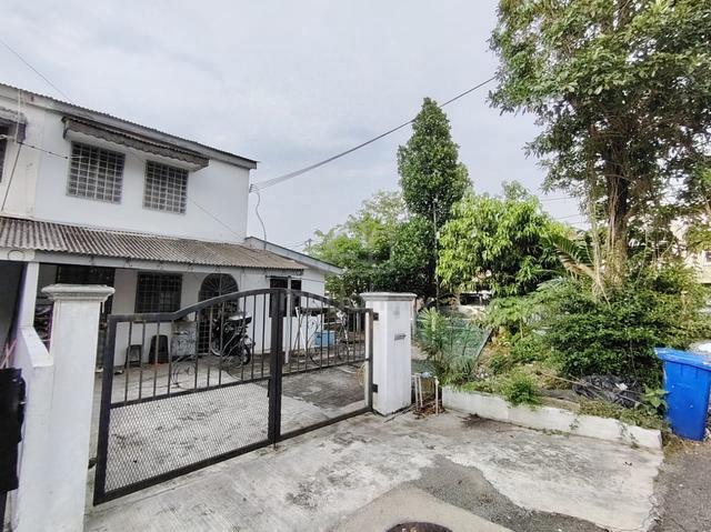 Teres Cluster Seksyen 18 Shah Alam_corner Lot_ 2