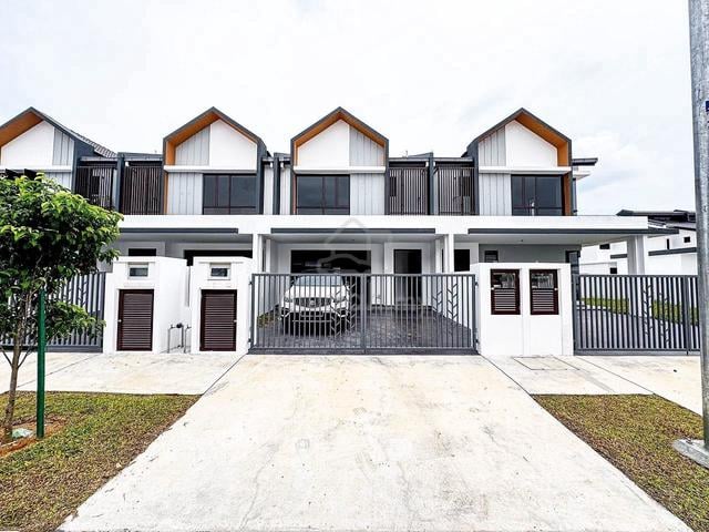 CHEAPEST ANISA! Double Storey Terrace, Serenia City, Sepang 1