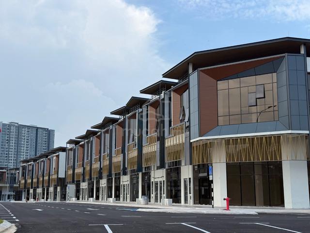 Bukit Indah Prime 2 Corner Shop 64x70 Bukit indah Shop For Rent 1