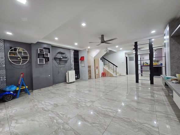 Bandar Puteri Klang 2 Storey Fully Renovated Extended Facing Field 1