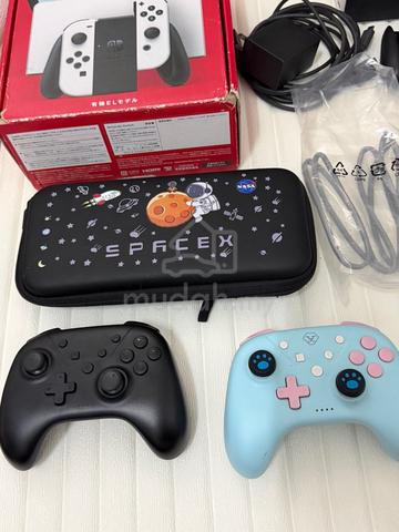 Nintendo switch OLED - photo 3 of 3