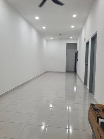 Brand New! Kulai Bandar Putra Single Storey Partial Furnished for Rent 1