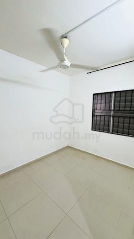 The Lumayan Apartment 4