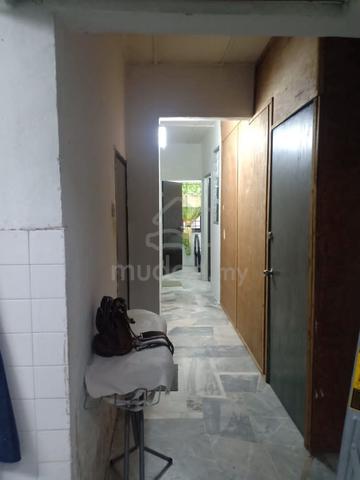 Rumah kedai Pinggiran Batu Caves 1