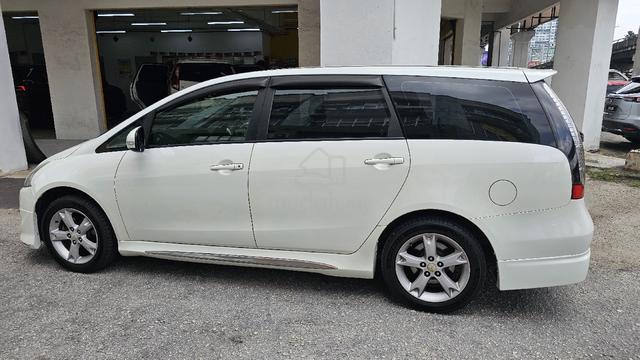 2010 Mitsubishi GRANDIS 2.4 FACELIFT (A) - 2