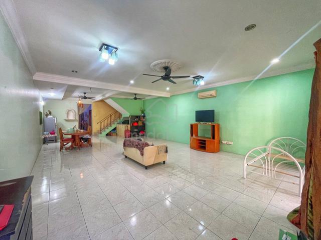 BIGGEST LAYOUT - 2 Storey Terrace Bandar Nusaputra, Puchong 1