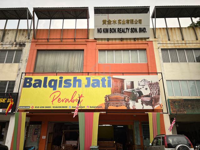 3 Storey Shop Facing Main Road at Taman Setia Jaya, Rawang 1