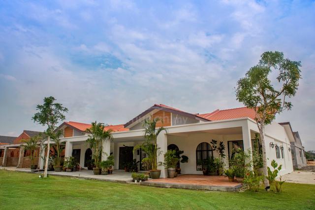 Rumah Teres Setingkat di Batu Gajah Perak 1
