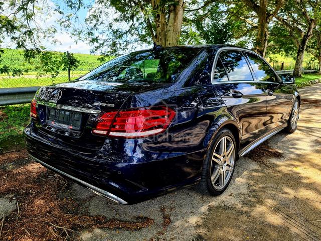 Mercedes Benz E250 2.0 AMG 360Camera SemiLeather - 3