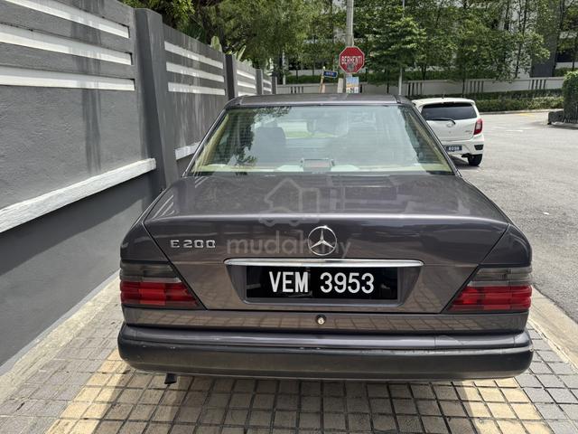 1995 Mercedes Benz 220E 2.2 W124 (A) - 2