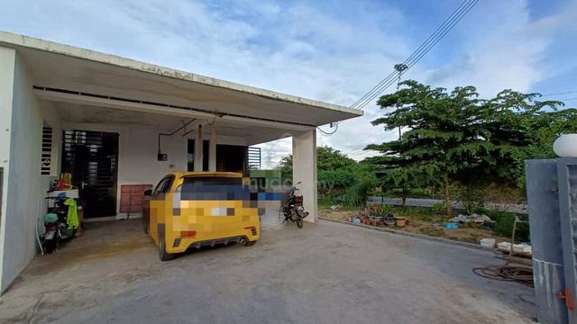 Rumah teres setingkat cantik end lot balok makmur 1