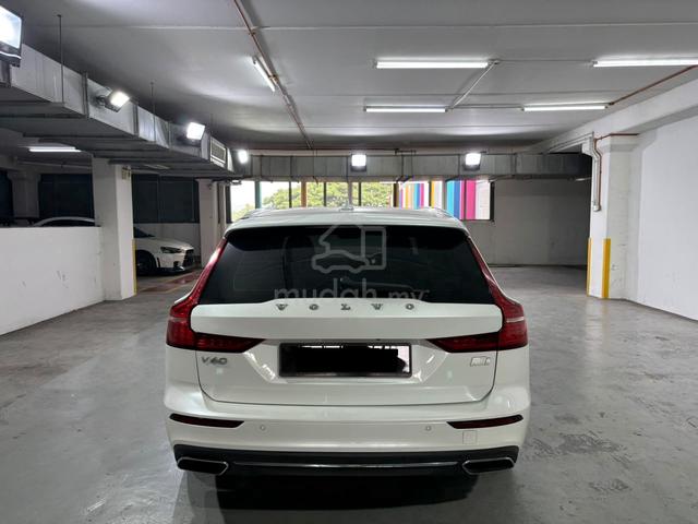 2022 Volvo V60 2.0 RECHARGE T8 (A) - 5