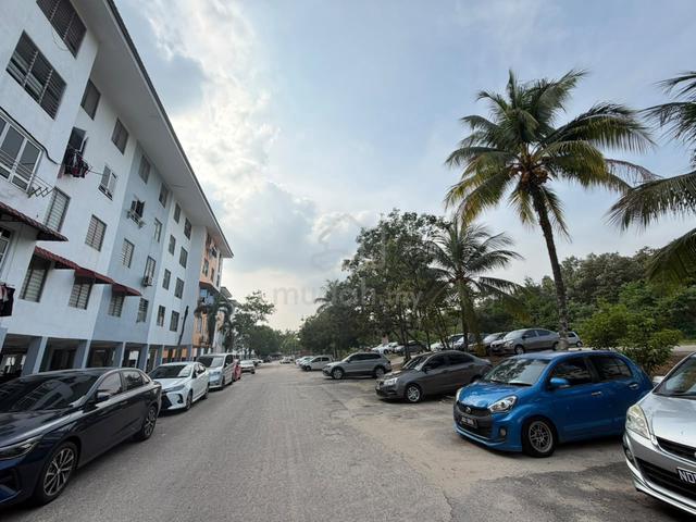 Sri Lanang 1