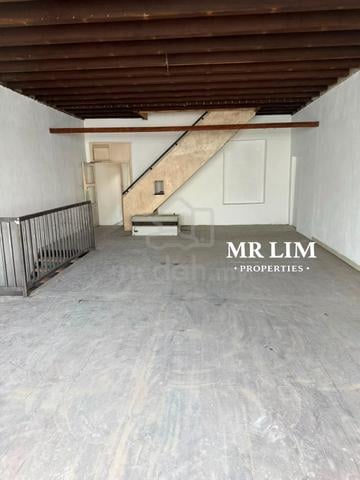 CHEAPEST! (CAMPBELL STREET) 2400sf [TOURIST AREA) Georgetown 1