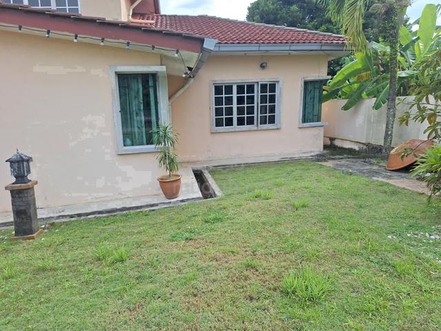 [1.5 Storey Bungalow 4600 sqf] Jalan Kebun Sek 30 Shah Alam Banglo 1