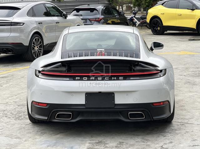 2025 Porsche 911 Carrera (992 II) BRED INTERIOR 5A - 4