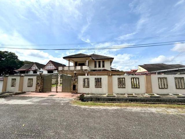Taman Johor @ Tampoi Double Storey Bungalow For Sales 1
