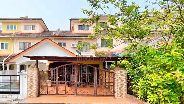 Fully Renovated 2.5 Storey Taman Karunmas Balakong 1