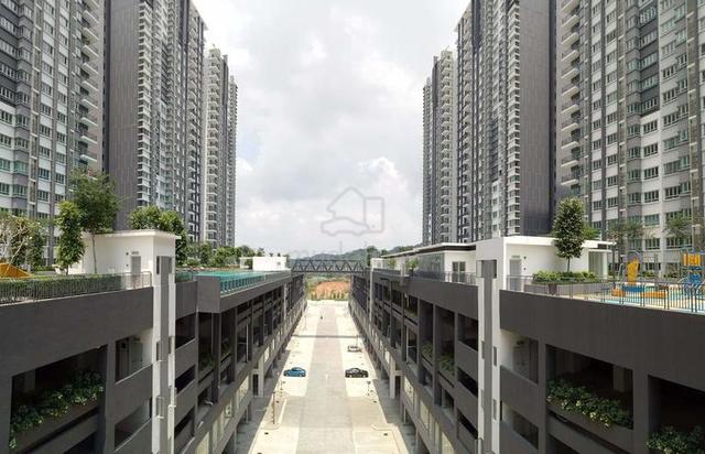 Savanna Executive Suite @ Southville City 1