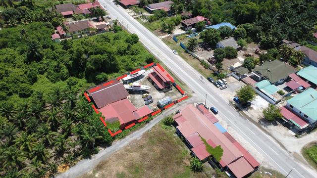 TANAH TEPI JALAN untuk dijual di SITIAWAN, MANJUNG 1